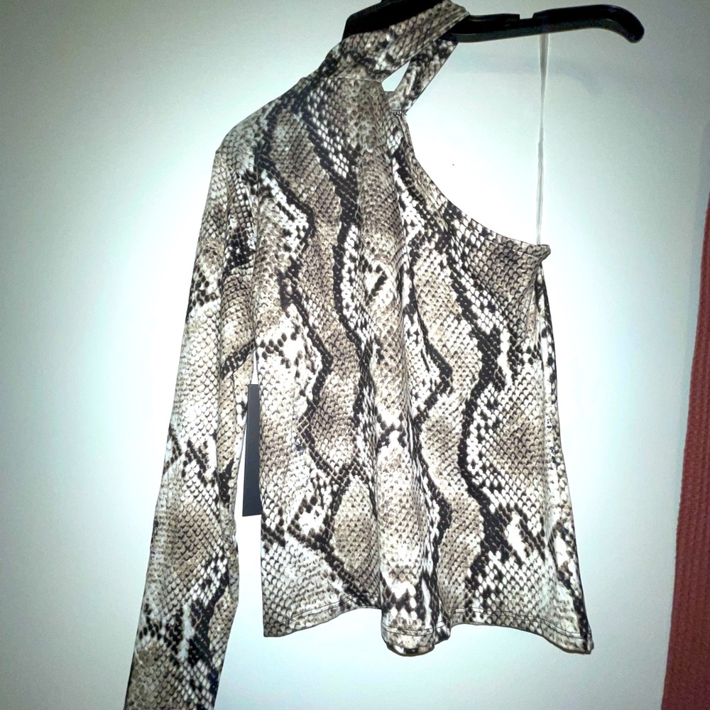 Brand new one sleeve top one size - Women